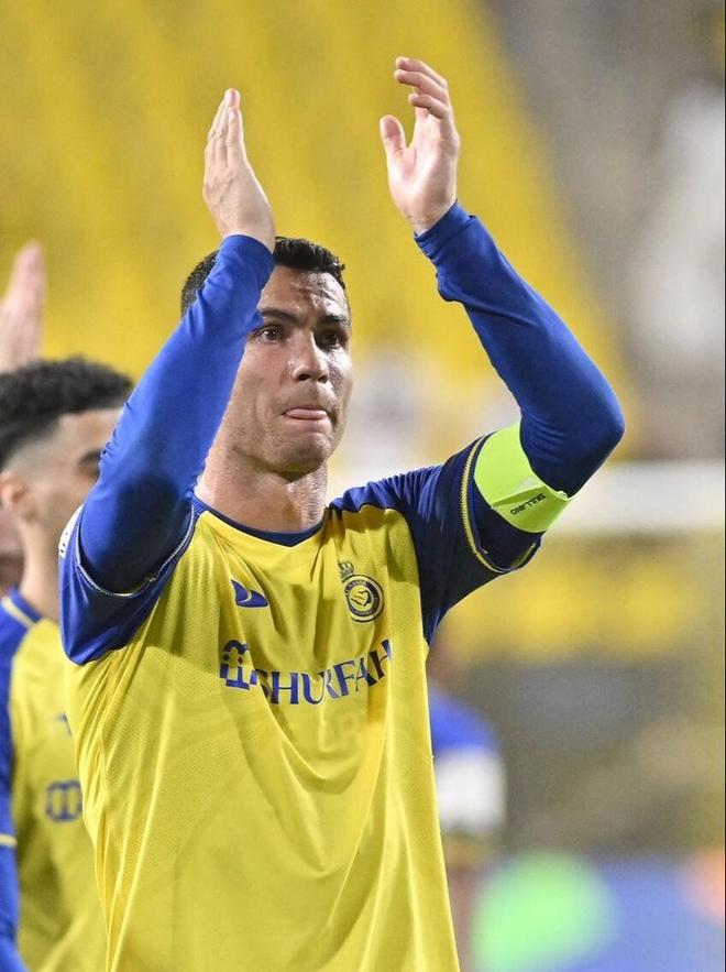 C罗与40激战日本队分钟犹他爵士回应争议备战欧联，赛后皇家社会调整名单以备欧篮联都惊呆了的简单介绍